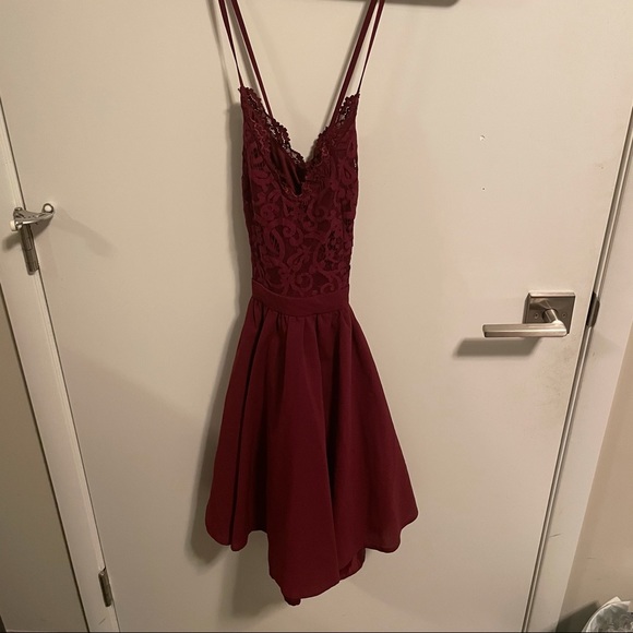 Tobi Mila Skater Dress - Picture 3 of 6